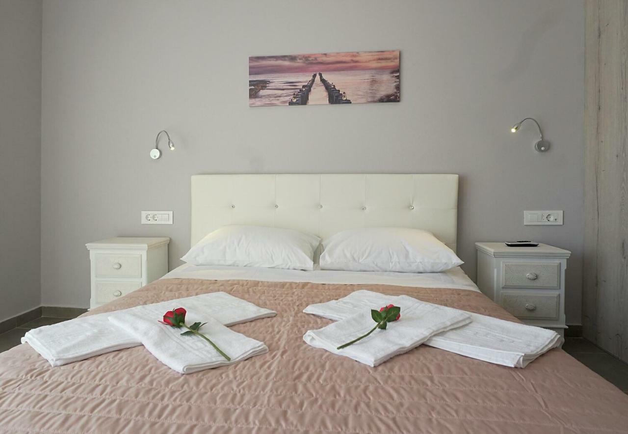 Anastasia'S Luxury Apartments Chrissi Akti Chania Exterior foto