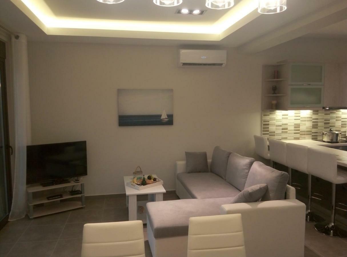 Anastasia'S Luxury Apartments Chrissi Akti Chania Exterior foto